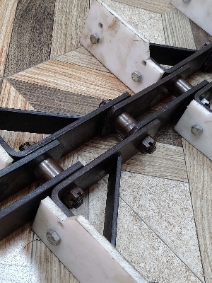 Redler Conveyor Chain - Stainless Steel, 15 Meter Length, Silver Color | Durable Design for Industrial Applications