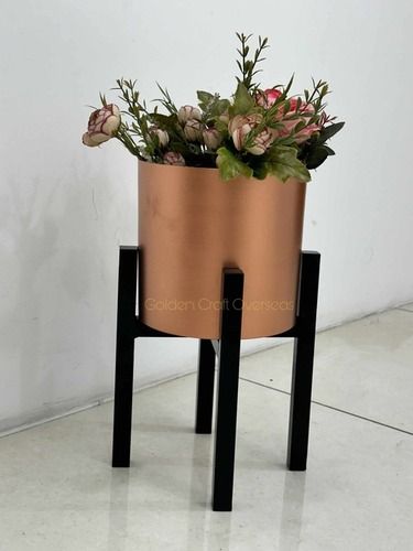 Modern Metal Planter - Color: Rose Gold