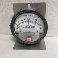 Dwyer 2003D Magnehelic Differential Pressure Gauge