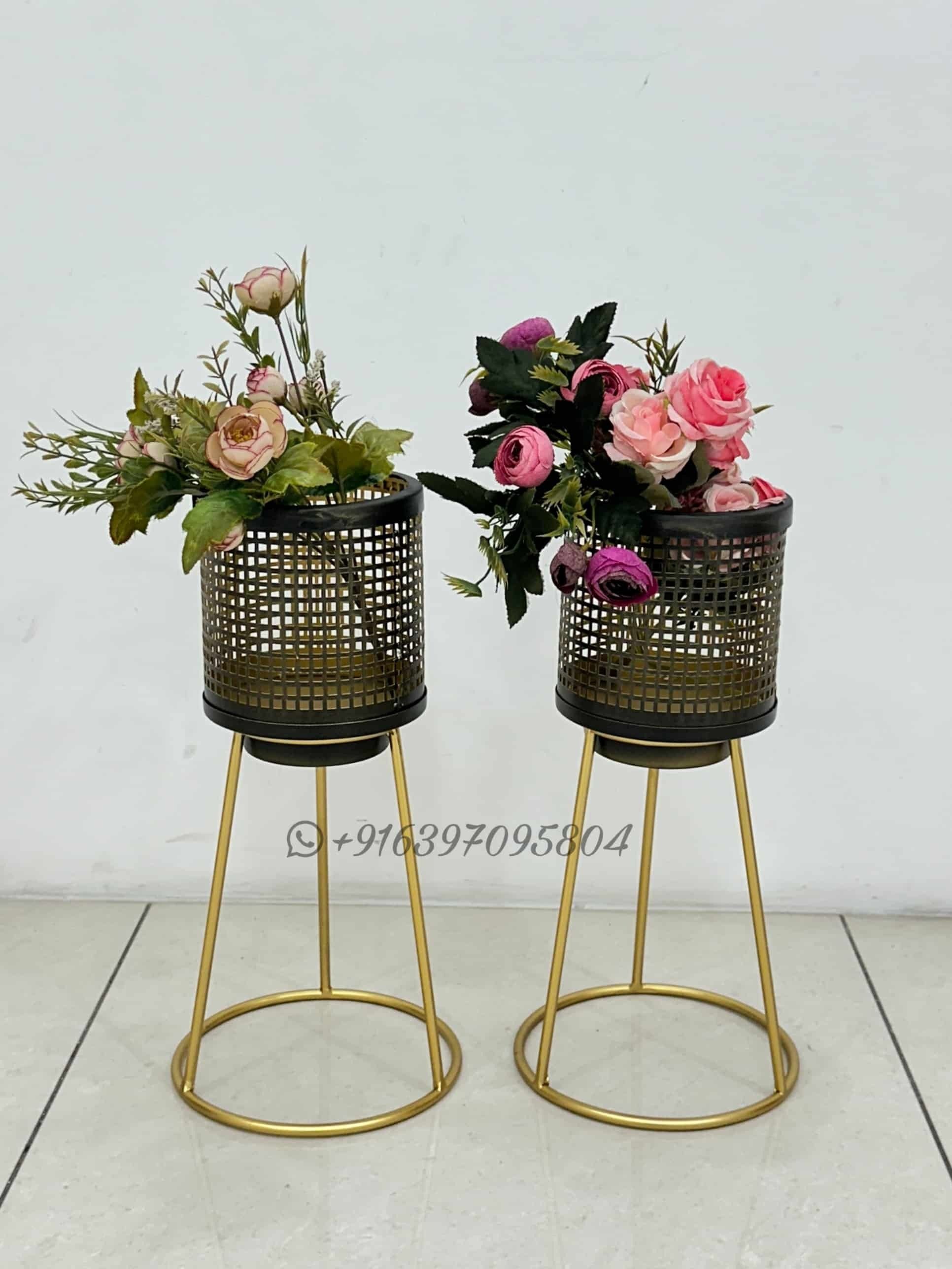 MODERN PLANTER SET OF 2 WITH STAND