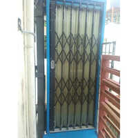 Mini Vertical Goods Lift - Load Capacity: 1-2 Tonne