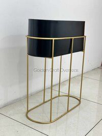 BLACK PLANTER WITH GOLDEN STAND