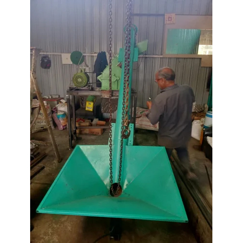 Screw Conveyor For Poultry Feed Mill - Material: Mild Steel