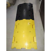 Pvc Speed Breaker - High-quality Plastic,  | Yellow Or Black Color, Easy To Install, Ideal For Industrial Use With Warranty
