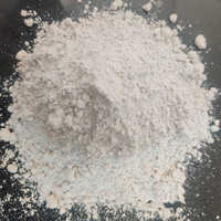Para Chloro Meta Cresol - Fine Powder Chemical, Industrial Grade with Excellent Solubility and Storage Recommendation for Dry Place