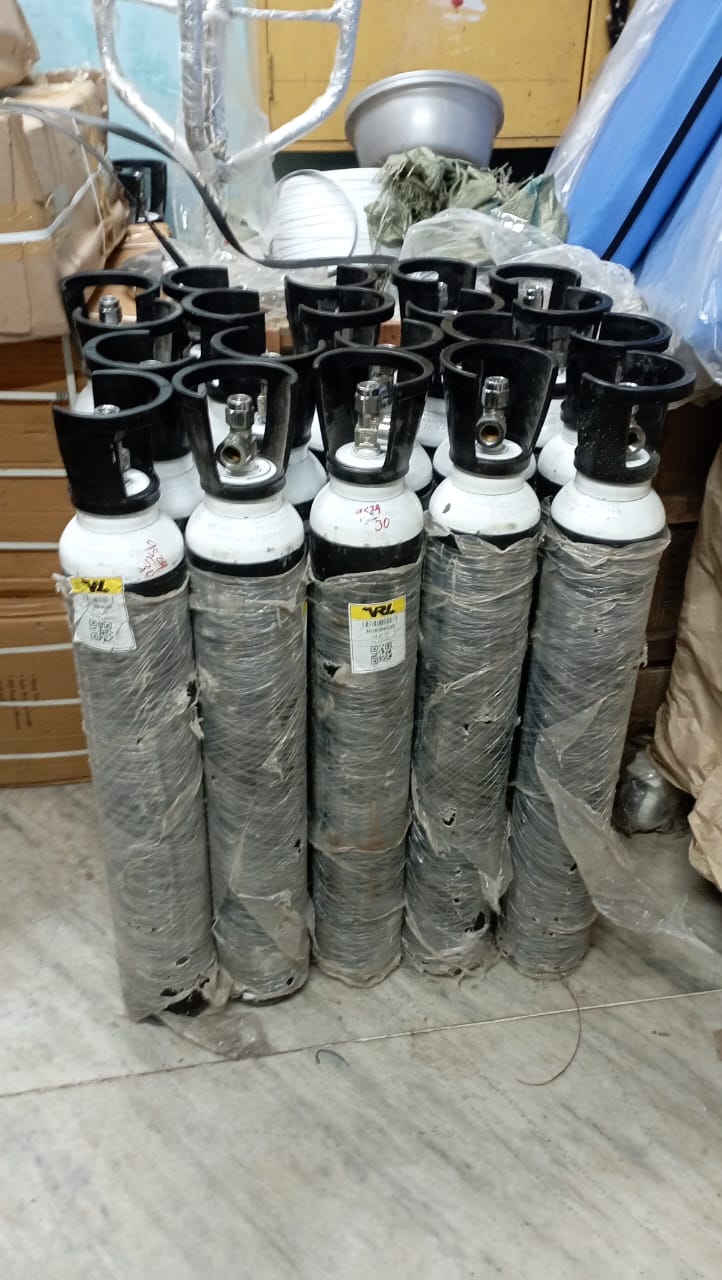 OXYGEN CYLINDER 