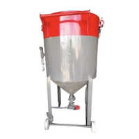 01_p-1000 Sand Blasting Hopper - Feature: High Efficiency