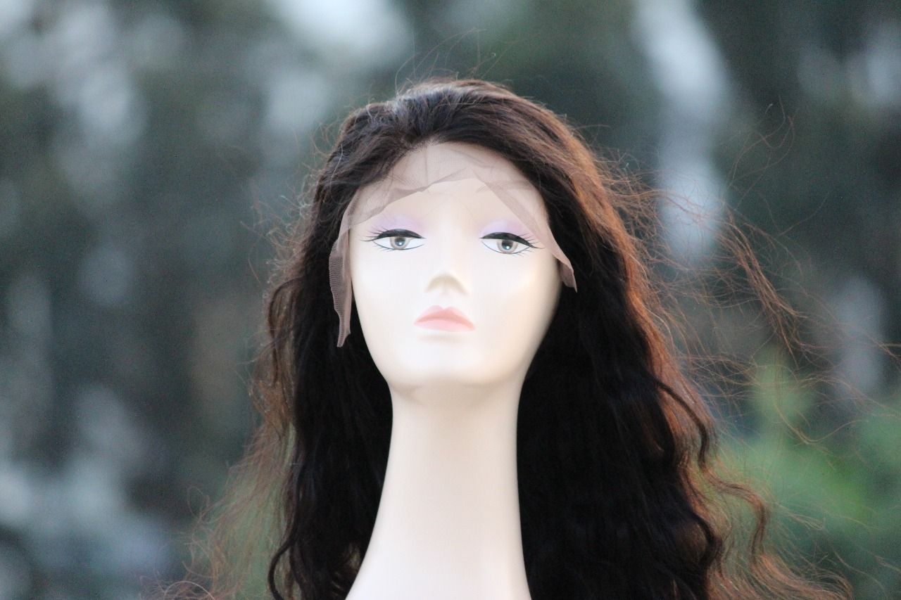 WOMEN WIG IN HUMAN HAIR