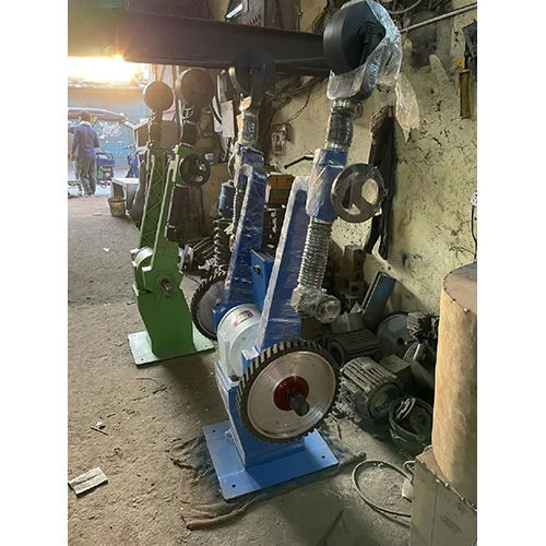 Pipe Polishing Machine - Color: Blue And Green