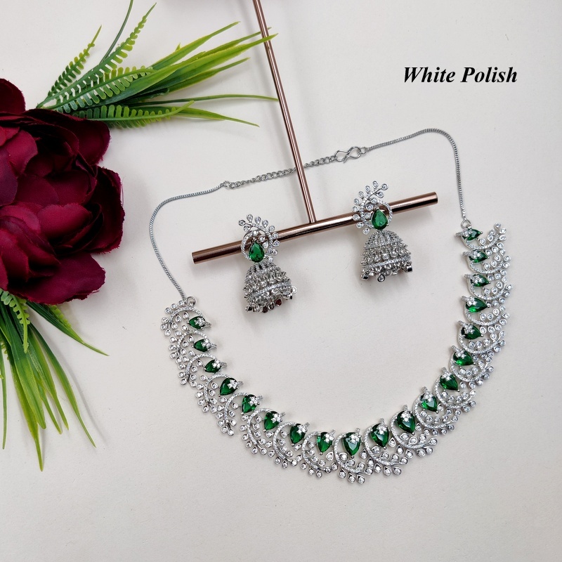 Fashionable Floral Design American Diamond Necklace Set