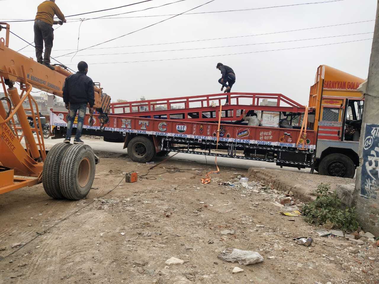 Truck Unloading Mobile Dock Ramp
