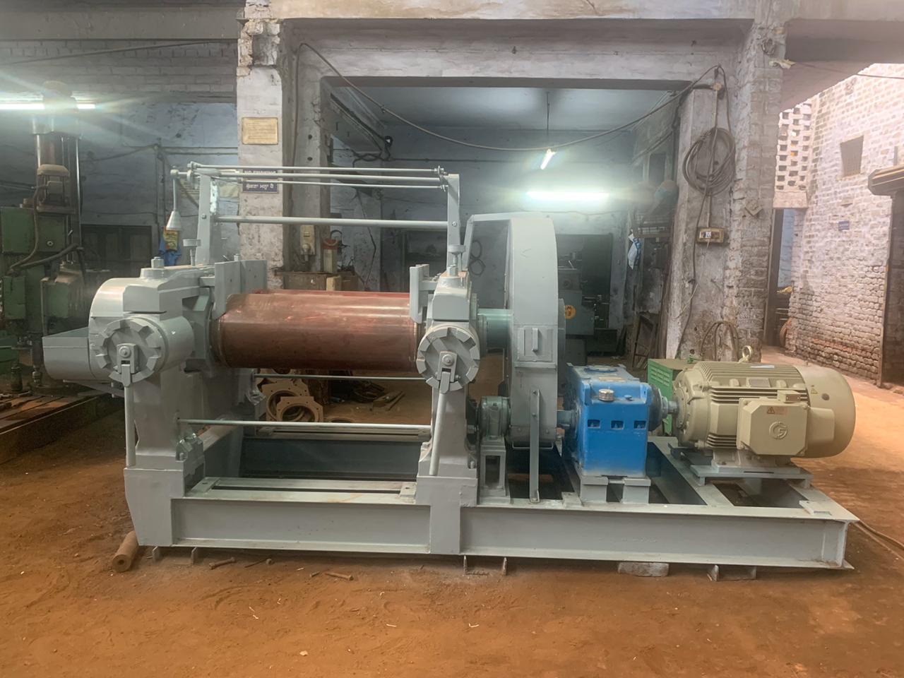 Rubber Mixing Mill 16