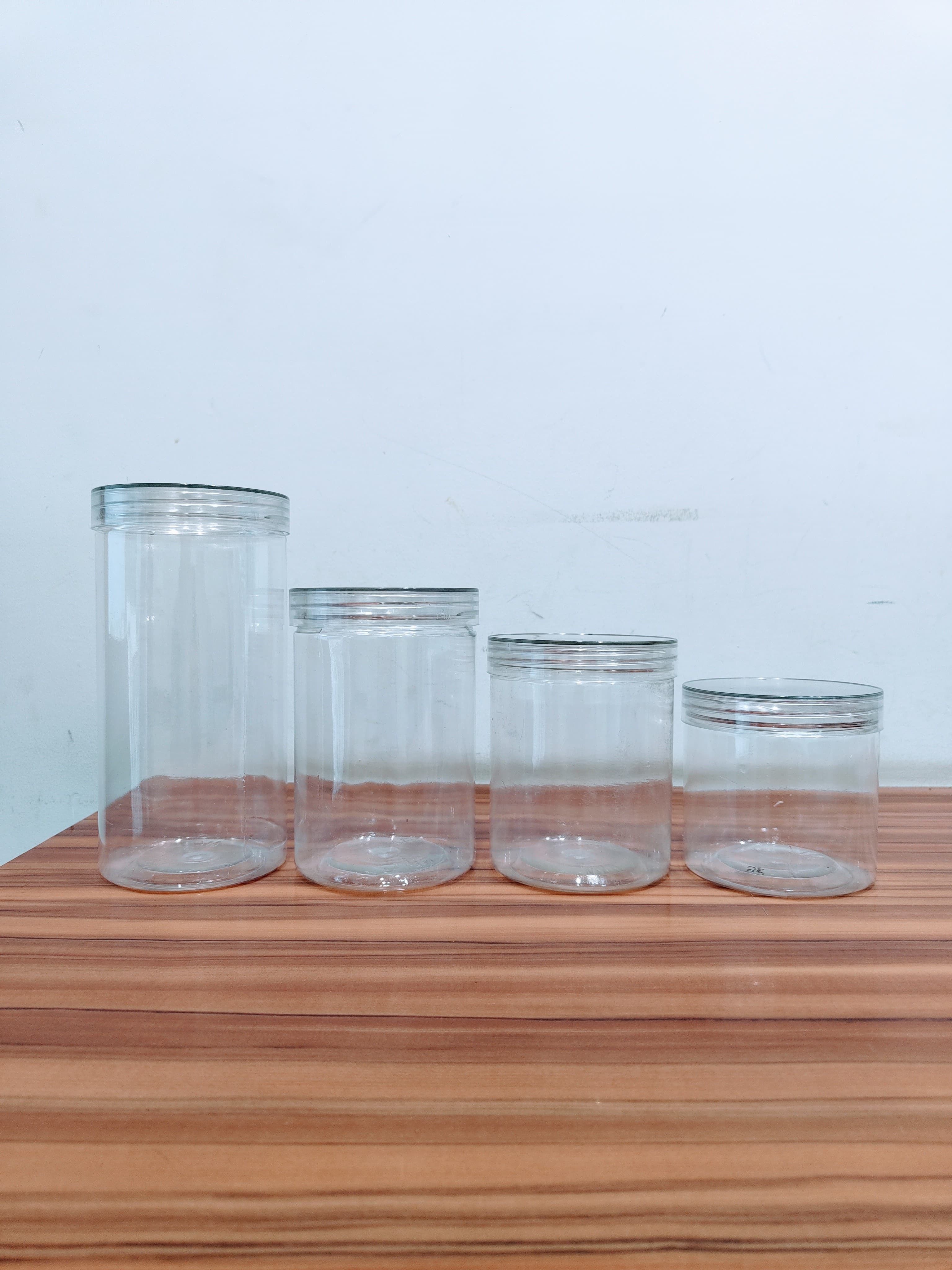 100mm jars with crystal cap