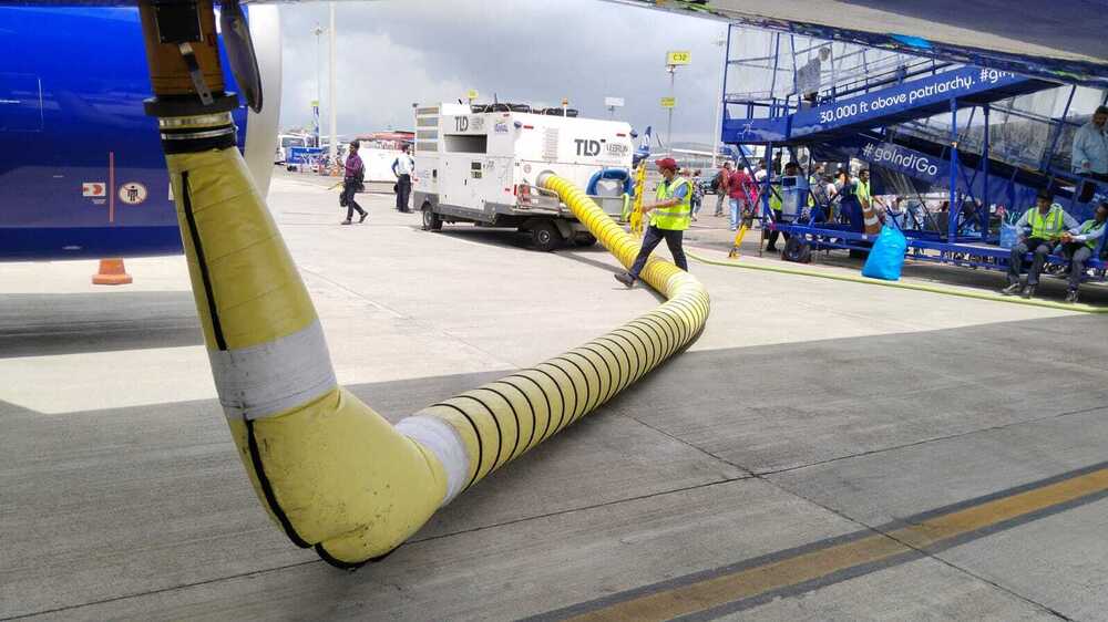 Aviation Duct Hoses - Color: Yellow