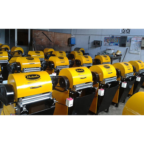 Banana Frp Extractor Machine - Color: Yellow Paint Coated