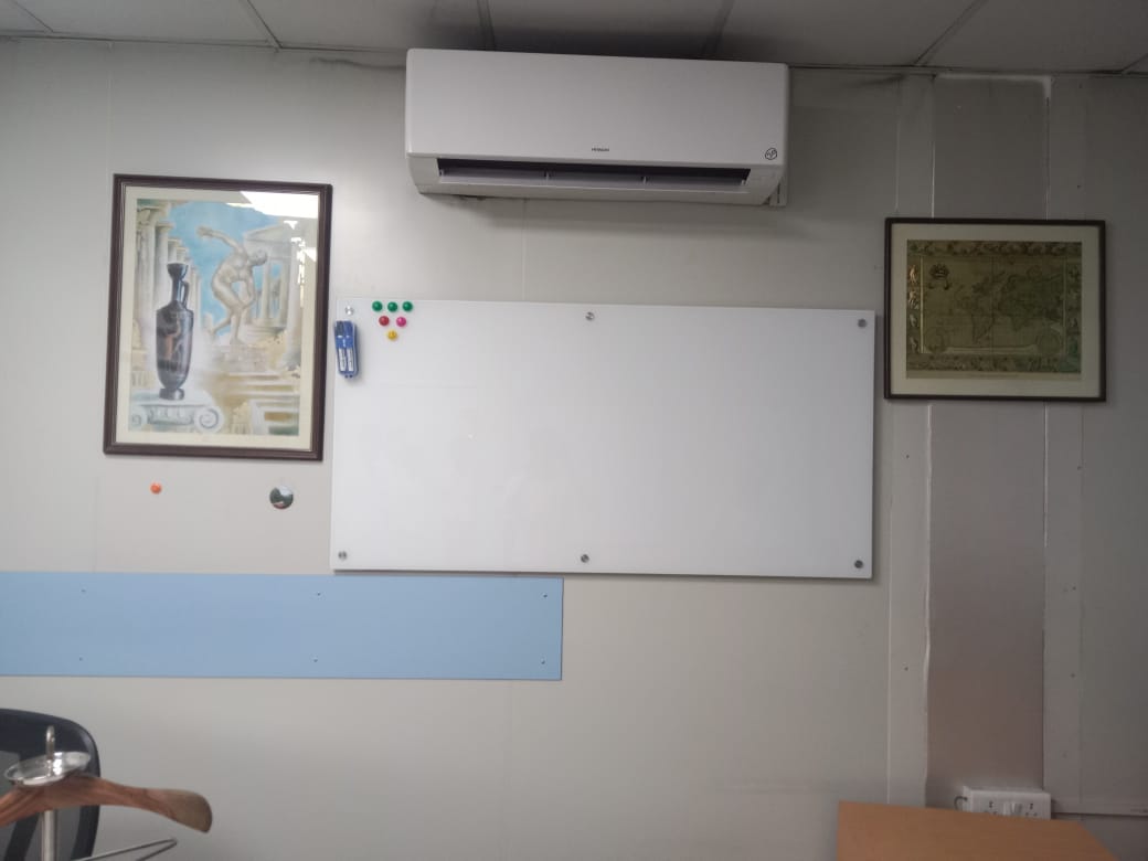 Magnetic Glass Whiteboard For College