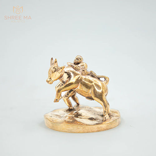 Jallikattu Bronze Idol - Color: Golden