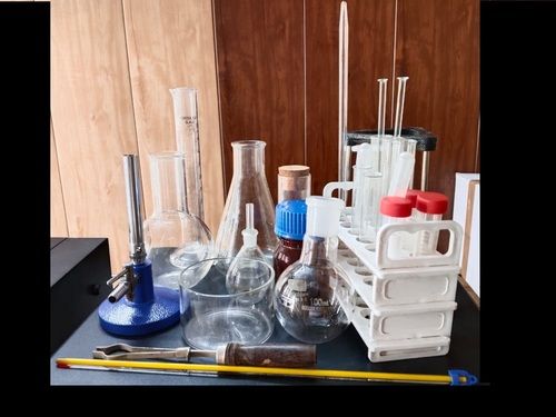 Laboratory Glassware - Borosilicate, Standard Size, Transparent | Essential Beakers, Flasks, Pipettes, Test Tubes for Accurate Mixing and Measuring