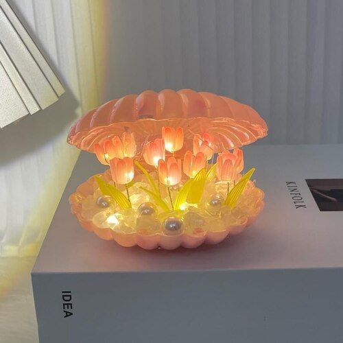 SHELL TULIP NIGHT LAMP