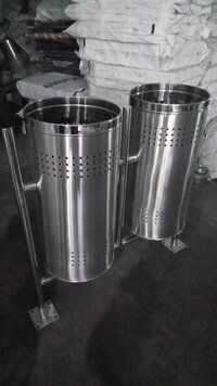 Stainless steel Pole Hanging/Dustbins with stand/outdoor dustbins