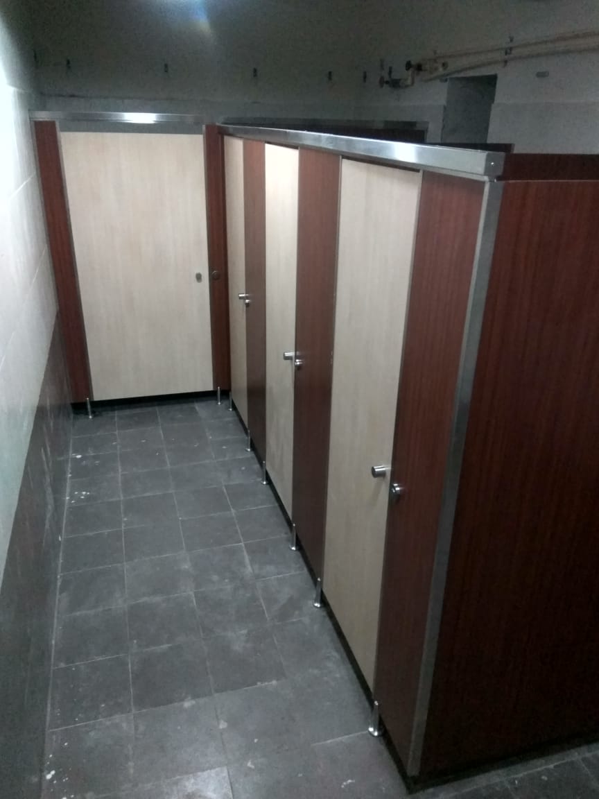 SS 316 grade Rest Room Toilet Cubicles Solution ( Primera )