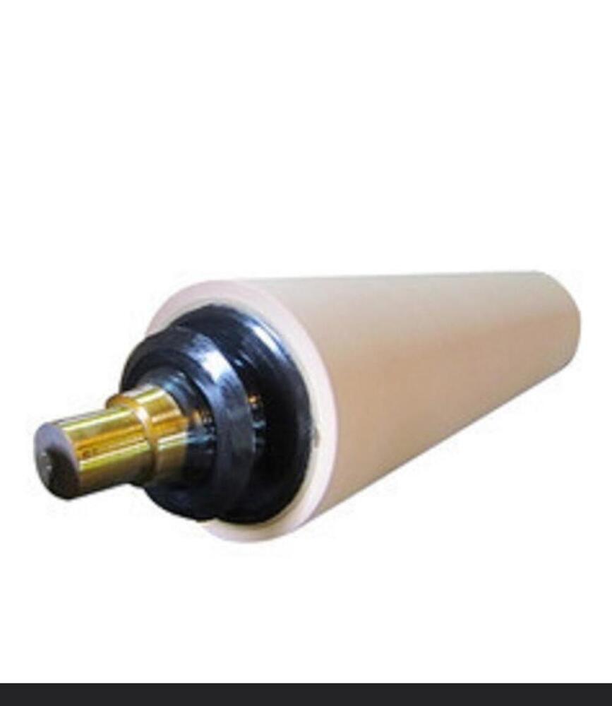 Rubber Roller - Color: Black