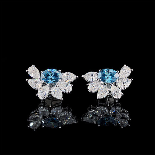 Exquisite Diamond Gold Earrings With 5.90Ct Cvd Blue Oval - Diamond Carat Weight: 5.90 Carat
