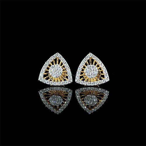 18 Kt Diamond Gold Trillion Shape Earrings - Diamond Type: Synthetic