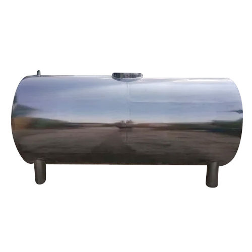 10000 L Stainless Steel Storage Tank - Color: Silver