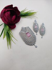 Glamorous Shiny American Diamond Locket Set