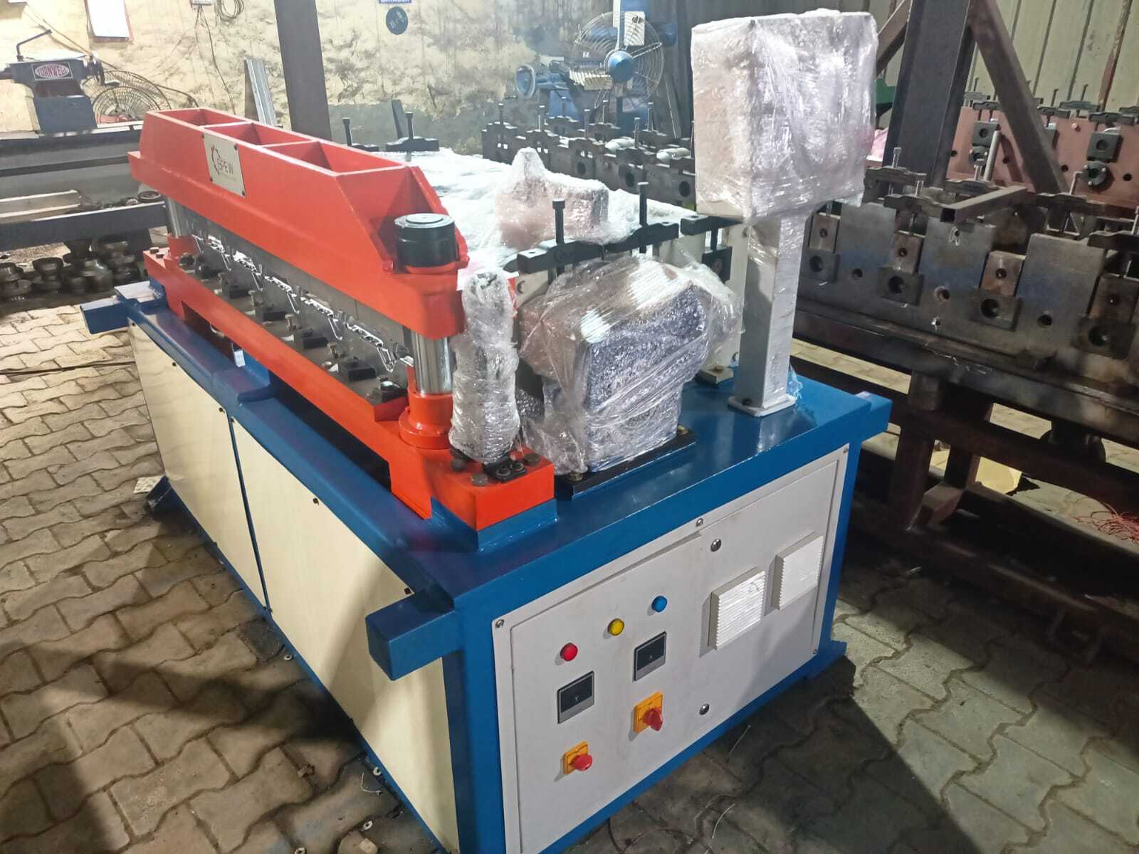 Roofing Sheet Crimping Machine