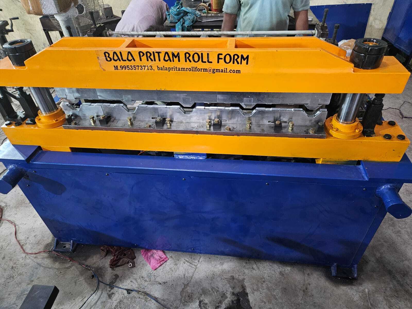 Roofing Sheet Crimping Machine