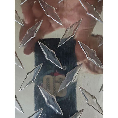 1050 pointer patterned board