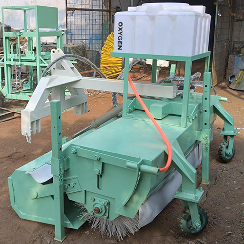 Road Broomer Machine With Water Tank - Cleaning Process: Acid Cleaning / Picking