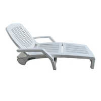 Movable Pool Chair - Color: White