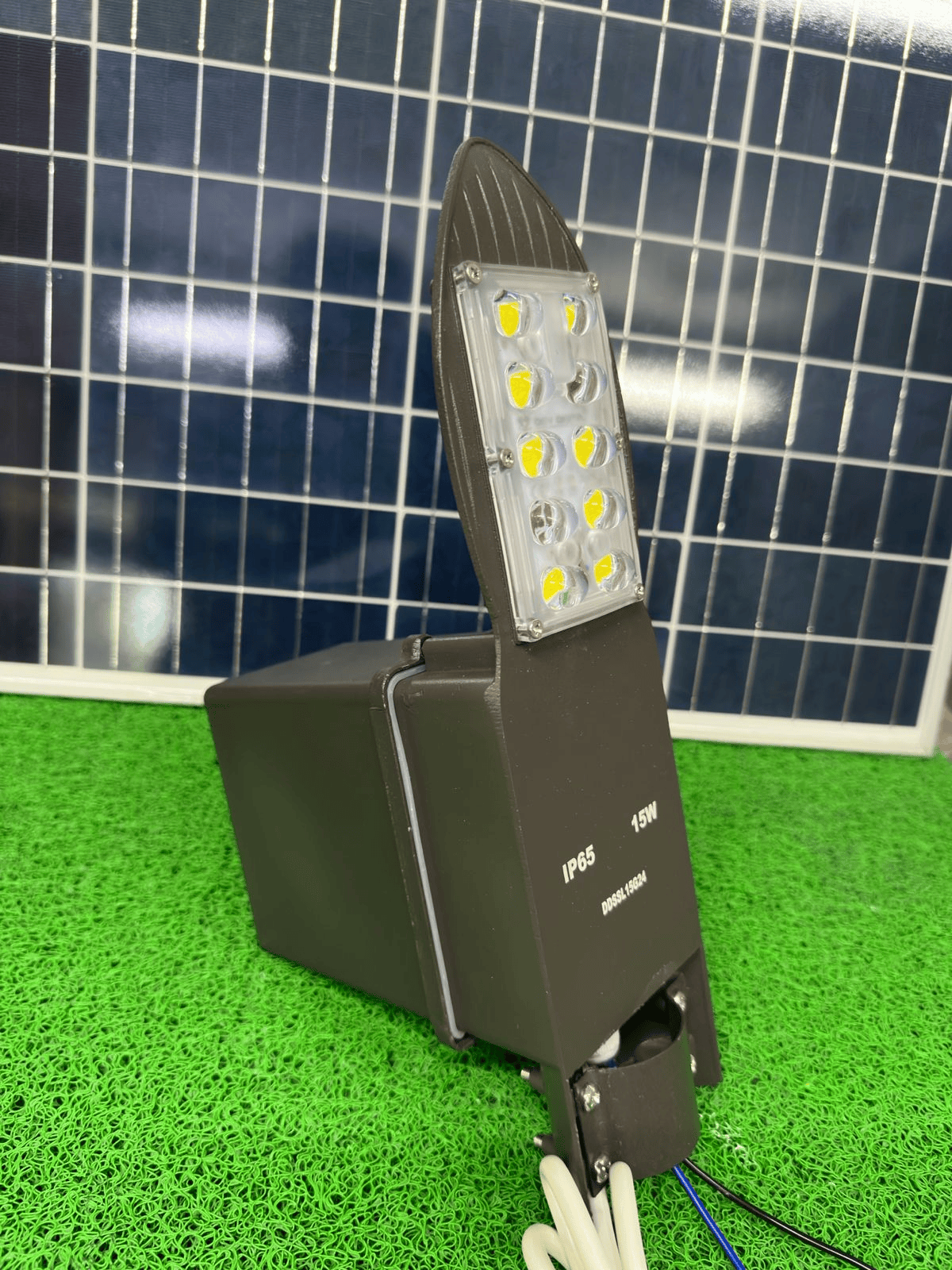 15w Led Solar Semi Integrated Street Light - Application: Garden