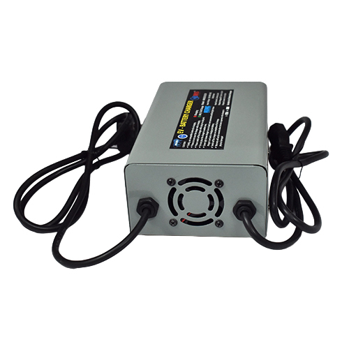 5 Amp Metal Display Ev Charger - Input Voltage: 160-300 Volt (V)