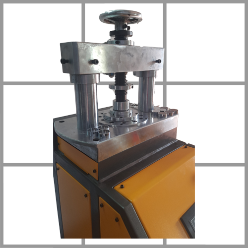 Hydraulic pellet press 