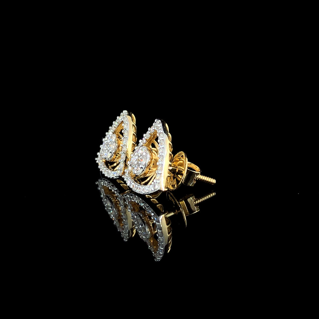 18 KT Gold Trillion Shape Earrings