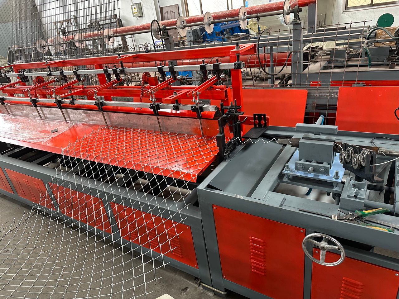 Chain Link Machine - Operating Type: Automatic