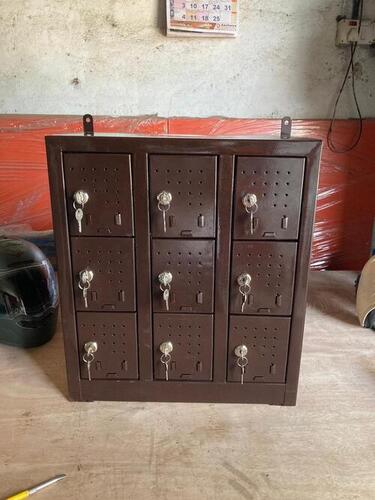 9 Door मोबाइल Locker