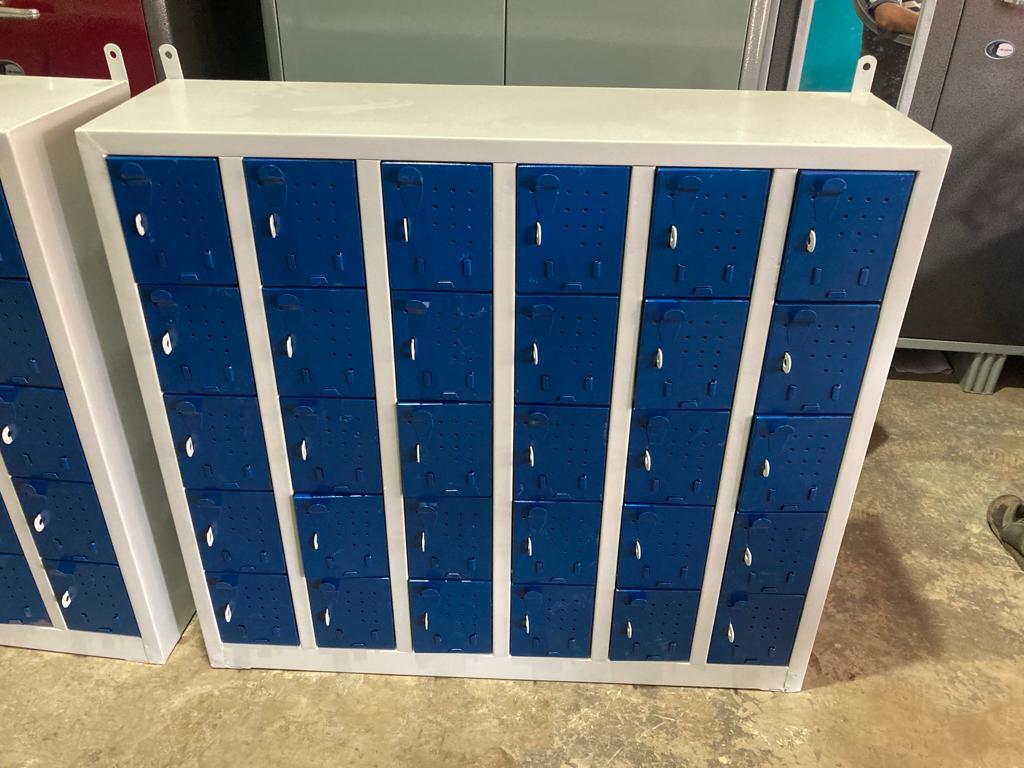 30 Door Mobile Phone Locker_rolex India Engineering - Color: Customized
