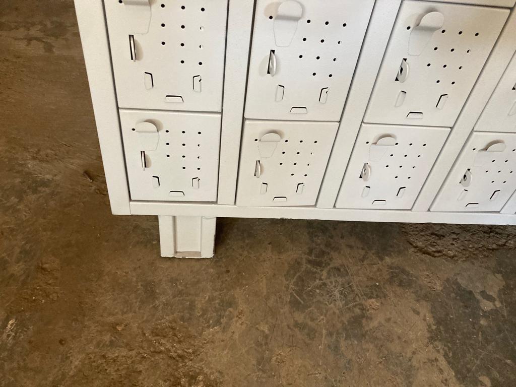 96 Door Mobile Phone Locker - Color: Customized