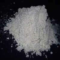 Para Chloro Meta Cresol - 99.50% Purity, 1.37 g/cmÂ³ Density, Powder Form , Water Soluble (0.4 g/l), Ideal for Industrial Applications
