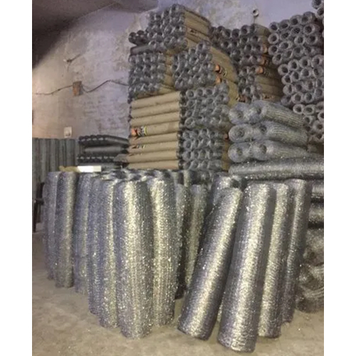 Poultry Welded Wire Mesh - Galvanized Iron Wire, Durable Alloy Material, Coated Surface Treatment, Various Available Colors for Low Light Visibility