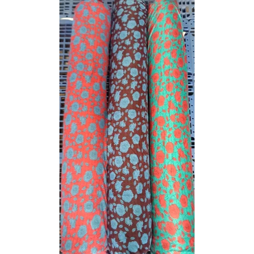 गर्मेंट बनाने के लिए सरीना कपड़ा