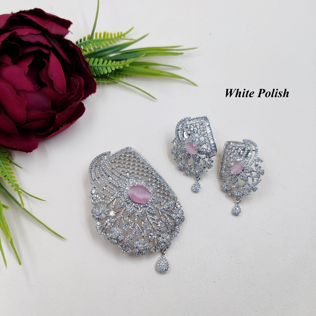 AD Pearl charm Necklace
