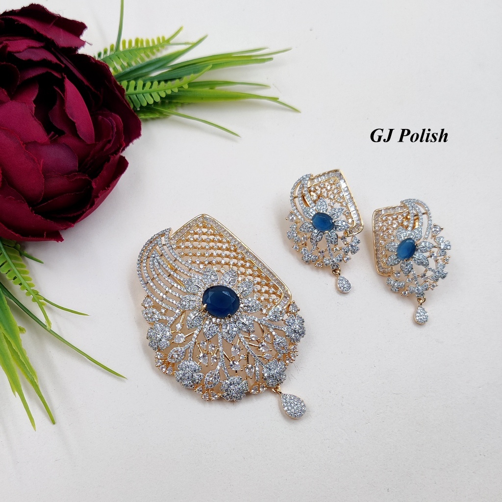 AD Pearl charm Necklace