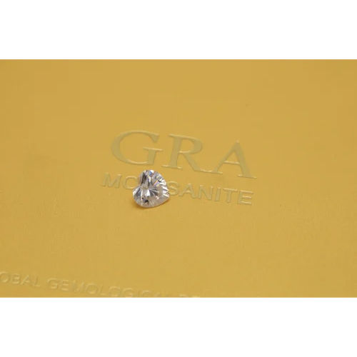 Gra Moissanite - Diamond Shape: Heart Cut