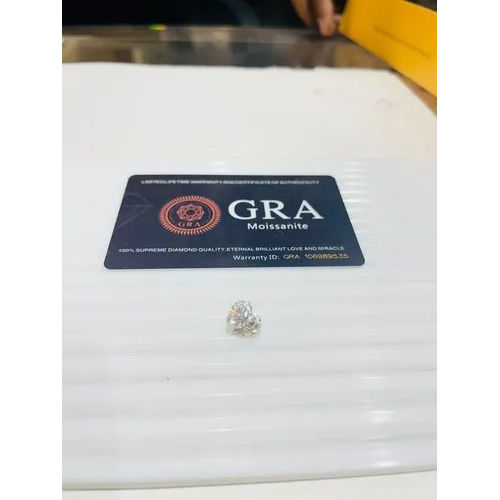 1Ct White Round Moissanite Stone - Diamond Cut: Good